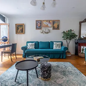 2 Etages - Metro 9 Grands Boulevards - Folies Bergeres Appartement
