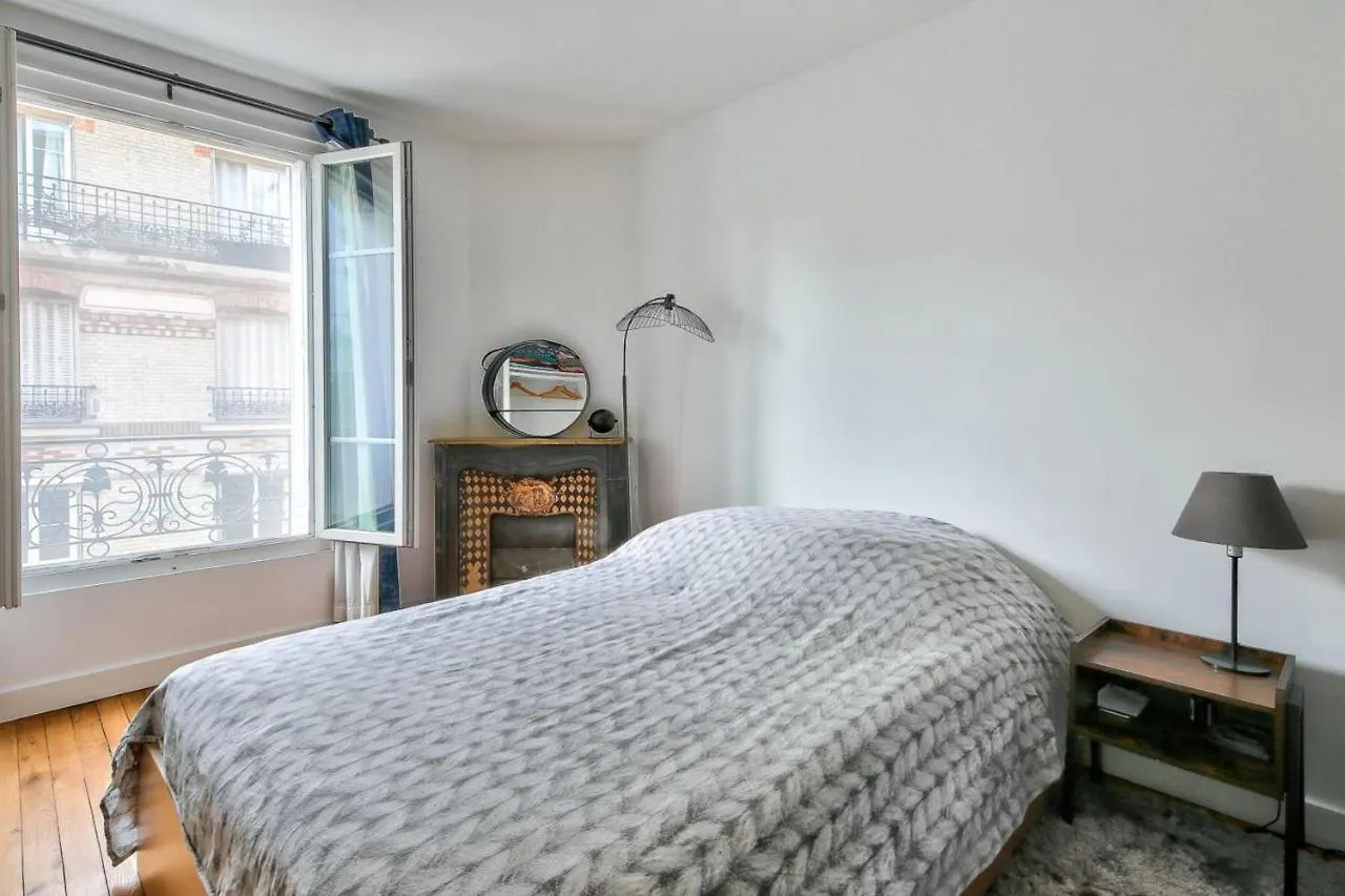 Large Cozy Apartment Near Convention Paris