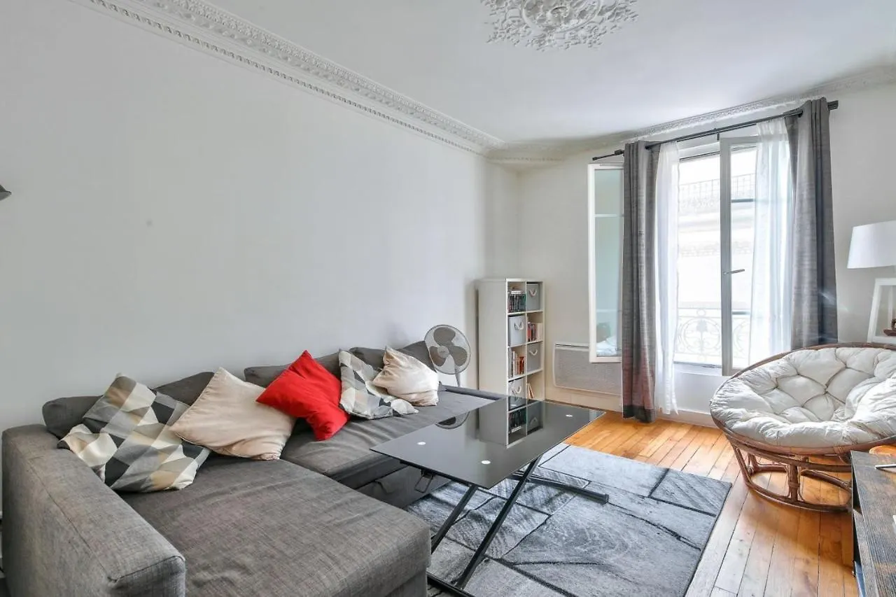 Large Cozy Apartment Near Convention Paris